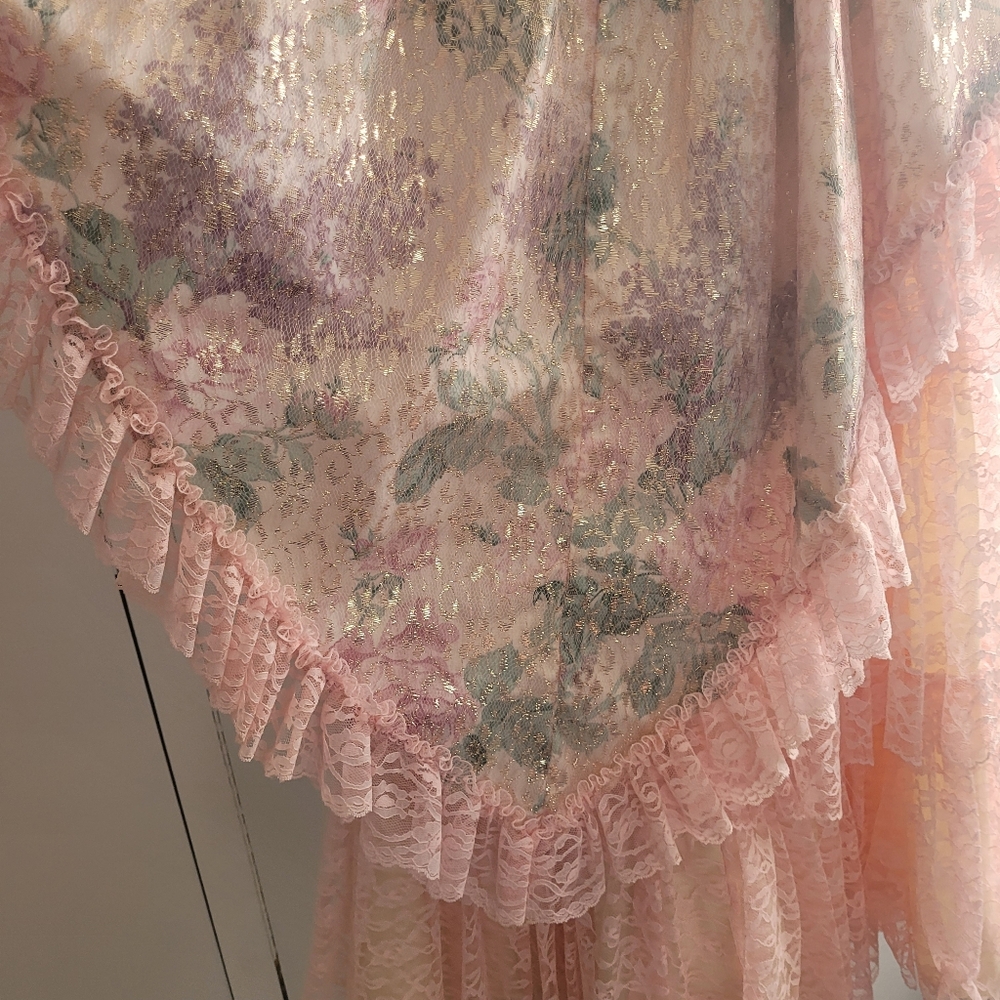Loralie Original Pink Lace Dress - Picture 3 of 12
